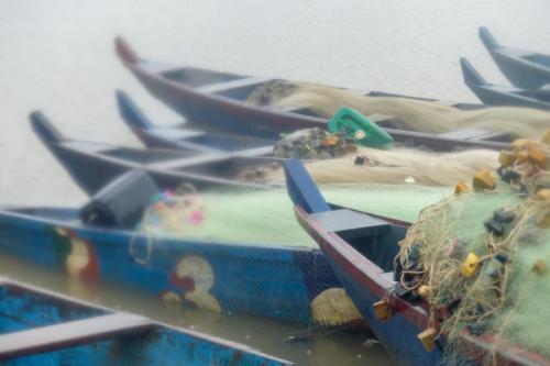 Bateau de pêche artisanale, dans le quartier de Biafra