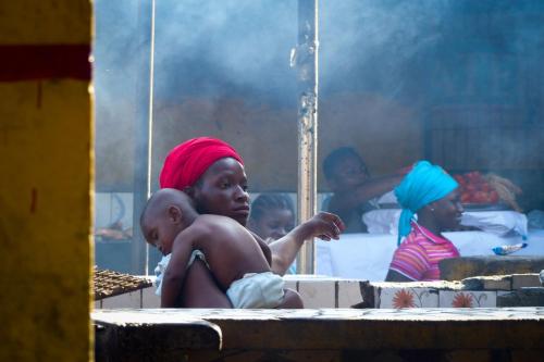 Vendeuses de poisson à  Cocody